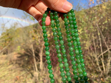Charger l'image dans la galerie, Perles en jade néphrite vert