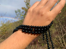 Charger l'image dans la galerie, Perles en jade néphrite noir entre 6 et 8mm