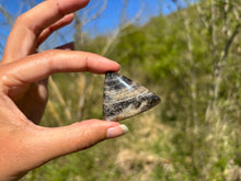 Charger l'image dans la galerie, Microcline / Pierre de lune 8