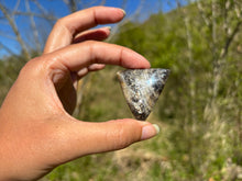 Charger l'image dans la galerie, Microcline / Pierre de lune 8