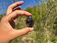 Charger l'image dans la galerie, Microcline / Pierre de lune 11