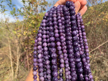 Charger l'image dans la galerie, Perles en lépidolite entre 6 et 10mm