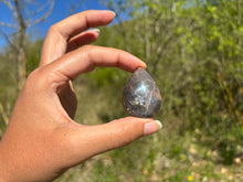 Charger l'image dans la galerie, Microcline / Pierre de lune 15