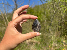 Charger l'image dans la galerie, Microcline / Pierre de lune 16