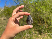 Charger l'image dans la galerie, Microcline / Pierre de lune 16