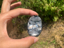 Charger l'image dans la galerie, VENDU Larvikite 8