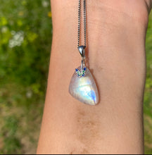 Charger l'image dans la galerie, Bélière papillon, petite taille (argentée, dorée)