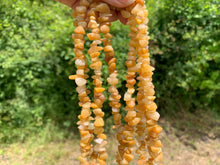 Charger l'image dans la galerie, Perles en aventurine jaune, forme chips
