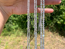 Charger l'image dans la galerie, Perles en labradorite facettée entre 2 et 4mm