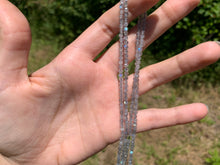 Charger l'image dans la galerie, Perles en labradorite facettée entre 2 et 4mm