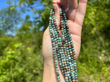 Charger l'image dans la galerie, Perles en turquoise de 4mm