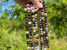Charger l'image dans la galerie, Perles en tourmaline multicolore entre 6 et 8mm