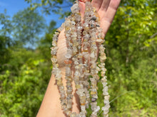 Charger l'image dans la galerie, Perles en quartz rutile, forme chips