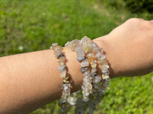Charger l'image dans la galerie, Perles en quartz rutile, forme chips