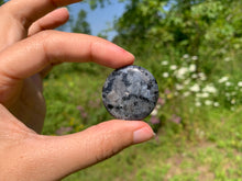 Charger l'image dans la galerie, Larvikite 32