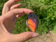 Charger l'image dans la galerie, VENDU Labradorite 124