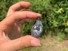 Charger l'image dans la galerie, Larvikite 48