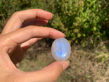 Charger l'image dans la galerie, Labradorite blanche d'Afrique 46