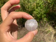 Charger l'image dans la galerie, VENDU Labradorite blanche d'Afrique 49