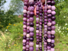 Charger l'image dans la galerie, Perles en sugillite entre 6 et 10mm