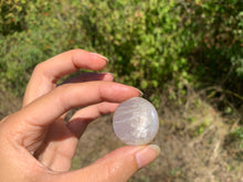 Charger l'image dans la galerie, VENDU Labradorite blanche d'Afrique 49