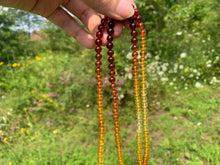 Charger l'image dans la galerie, Perles en ambre, couleur multiple, entre 6 et 8mm