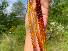 Charger l'image dans la galerie, Perles en ambre, couleur multiple, entre 6 et 8mm