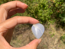 Charger l'image dans la galerie, VENDU Labradorite blanche d'Afrique 52