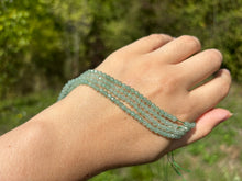 Charger l'image dans la galerie, Perles en aventurine verte facettées entre 2 et 4mm