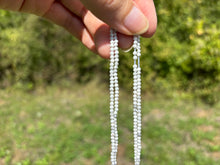 Charger l'image dans la galerie, Perles en howlite facettées entre 2 et 4mm