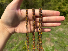 Charger l'image dans la galerie, Perles en oeil de tigre facettées entre 2 et 4mm