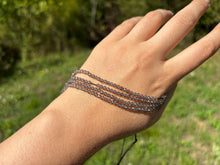 Charger l'image dans la galerie, Perles en quartz fumé facettées entre 2 et 4mm