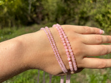 Charger l'image dans la galerie, Perles en quartz rose facettées entre 3 et 4mm