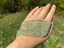 Charger l'image dans la galerie, Perles en préhnite en 4mm