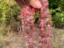 Charger l'image dans la galerie, Perles en quartz à inclusions de piémontite, forme chips