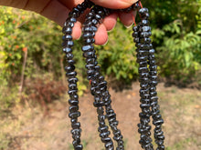 Charger l'image dans la galerie, Perles en hématite, forme chips