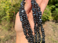 Charger l'image dans la galerie, Perles en hématite, forme chips