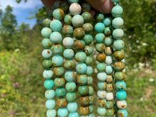 Charger l'image dans la galerie, Perles en calcédoine entre 6 et 10mm
