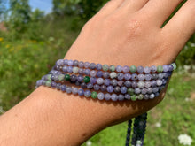 Charger l'image dans la galerie, Perles en zoïsite et tanzanite entre 4 et 8mm