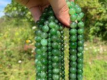 Charger l'image dans la galerie, Perles en jade néphrite vert entre 6 et 8mm JNVD
