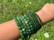 Charger l'image dans la galerie, Perles en jade néphrite vert entre 6 et 8mm JNVD