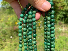 Charger l'image dans la galerie, Perles en chrysoprase entre 4 et 10mm