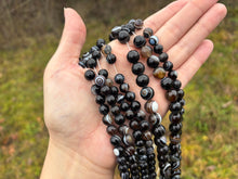 Charger l'image dans la galerie, Perles en agate rubanée entre 8 et 10mm