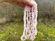Charger l'image dans la galerie, Perles en quartz rose, forme chips