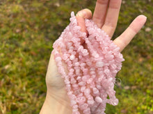 Charger l'image dans la galerie, Perles en quartz rose, forme chips