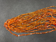 Charger l'image dans la galerie, Perles en cornaline facettées entre 3 et 4mm