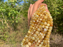 Charger l'image dans la galerie, Perles en opale commune jaune entre 6 et 10mm