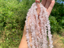 Charger l'image dans la galerie, Perles en quartz rose, forme chips