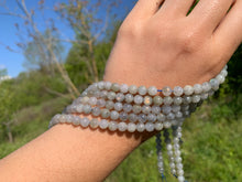 Charger l'image dans la galerie, Perles en labradorite entre 6 et 8mm LD