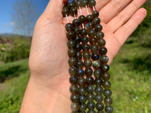 Charger l'image dans la galerie, Perles en labradorite entre 6 et 8mm LU